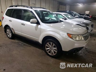 Czwarte zdjęcie samochodu z boku: 2013 SUBARU FORESTER 2.5X PREMIUM VIN:JF2SHADC6DH402092 - miniatura