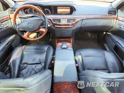 Zdjęcie 8 z 12 samochodu: 2010 MERCEDES-BENZ S 550 VIN:WDDNG7BB5AA322238 - miniatura
