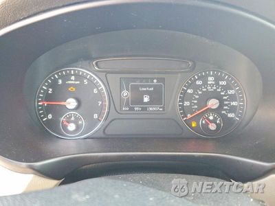 Zdjęcie 9 z 13 samochodu: 2017 KIA SORENTO LX V6 VIN:5XYPG4A57HG207017 - miniatura