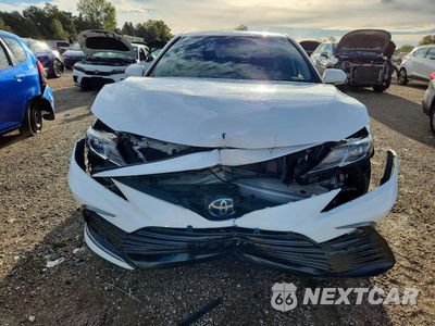 Piąte zdjęcie samochodu w środku: 2022 TOYOTA CAMRY LE VIN:4T1C31AK0NU588598 - miniatura