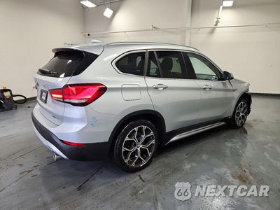 Trzecie zdjęcie samochodu z tyłu: 2021 BMW X1 XDRIVE28I VIN:WBXJG9C04M5T94212 - miniatura