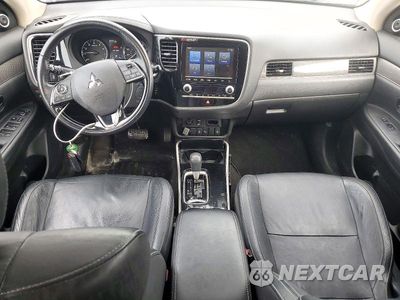 Zdjęcie 8 z 13 samochodu: 2020 MITSUBISHI OUTLANDER SE VIN:JA4AZ3A3XLZ004779 - miniatura