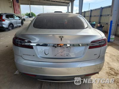 Zdjęcie 6 z 12 samochodu: 2014 TESLA MODEL S VIN:5YJSA1H1XEFP28586 - miniatura