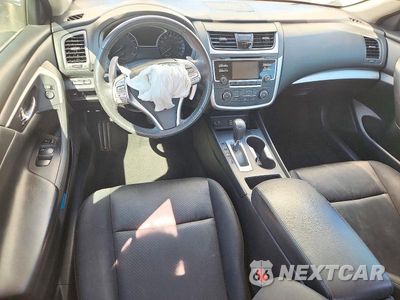 Zdjęcie 8 z 12 samochodu: 2017 NISSAN ALTIMA 2.5 SR VIN:1N4AL3AP8HC136241 - miniatura