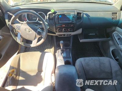 Zdjęcie 8 z 12 samochodu: 2013 TOYOTA TACOMA PRERUNNER ACCESS CAB VIN:5TFTX4GNXDX021744 - miniatura