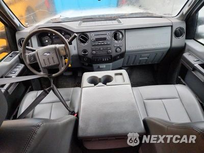 Zdjęcie 8 z 12 samochodu: 2012 FORD F550 SUPER DUTY VIN:1FD0W5GT5CEA34062 - miniatura