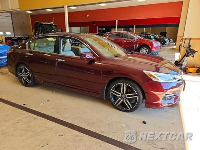 Czwarte zdjęcie samochodu z boku: 2017 HONDA ACCORD TOURING VIN:1HGCR3F90HA012327 - miniatura