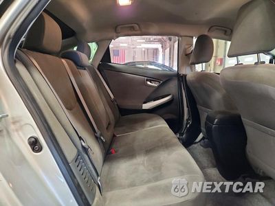 Zdjęcie 10 z 12 samochodu: 2013 TOYOTA PRIUS TWO VIN:JTDKN3DU1D1681200 - miniatura