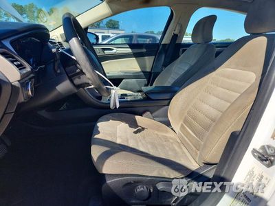Zdjęcie 7 z 12 samochodu: 2017 FORD FUSION S VIN:3FA6P0G70HR358371 - miniatura