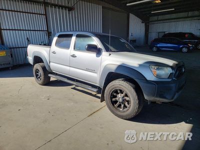 Czwarte zdjęcie samochodu z boku: 2013 TOYOTA TACOMA DOUBLE CAB PRERUNNER VIN:3TMJU4GN7DM142334 - miniatura