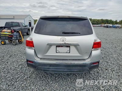 Zdjęcie 6 z 13 samochodu: 2013 TOYOTA HIGHLANDER BASE VIN:5TDBK3EH0DS271646 - miniatura