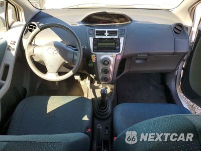Zdjęcie 8 z 12 samochodu: 2007 TOYOTA YARIS BASE VIN:JTDJT923975063649 - miniatura