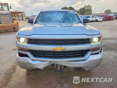 Piąte zdjęcie samochodu w środku: 2018 CHEVROLET SILVERADO K1500 CUSTOM VIN:1GCVKPEC7JZ373237 - miniatura