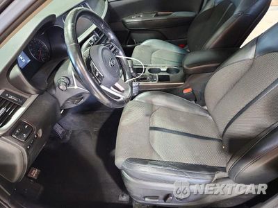 Zdjęcie 7 z 12 samochodu: 2019 KIA OPTIMA S VIN:5XXGT4L39KG291702 - miniatura