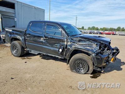 Czwarte zdjęcie samochodu z boku: 2023 TOYOTA TACOMA TRD SPORT VIN:3TMCZ5ANXPM642016 - miniatura