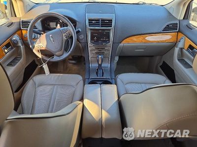 Zdjęcie 8 z 13 samochodu: 2012 LINCOLN MKX VIN:2LMDJ6JK3CBL08977 - miniatura