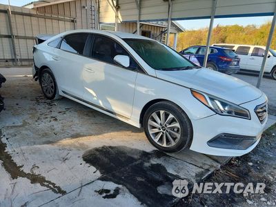 Czwarte zdjęcie samochodu z boku: 2015 HYUNDAI SONATA SPORT VIN:5NPE34AF2FH098371 - miniatura