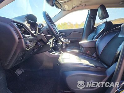 Zdjęcie 7 z 13 samochodu: 2019 JEEP CHEROKEE TRAILHAWK VIN:1C4PJMBN6KD161427 - miniatura
