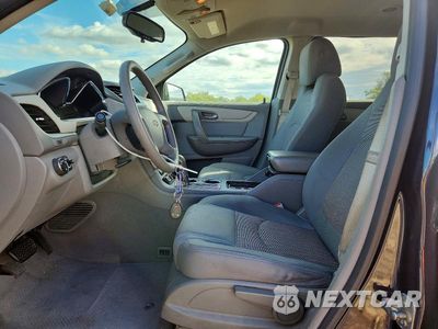 Zdjęcie 7 z 13 samochodu: 2017 CHEVROLET TRAVERSE LS VIN:1GNKRFED8HJ213899 - miniatura