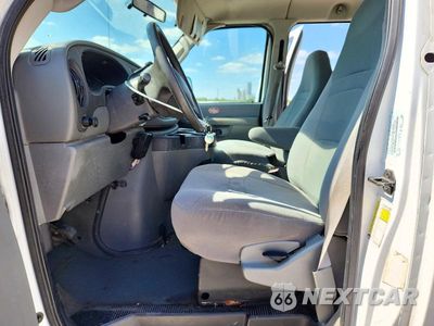 Zdjęcie 7 z 13 samochodu: 2008 FORD ECONOLINE E350 SUPER DUTY WAGON VIN:1FBSS31L68DB09066 - miniatura