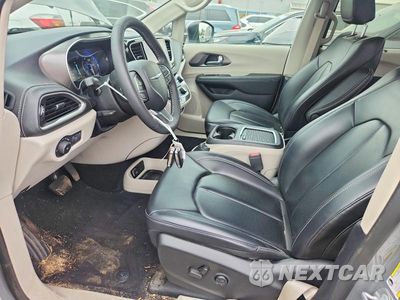 Zdjęcie 7 z 13 samochodu: 2023 CHRYSLER PACIFICA TOURING L VIN:2C4RC3BG5PR503680 - miniatura