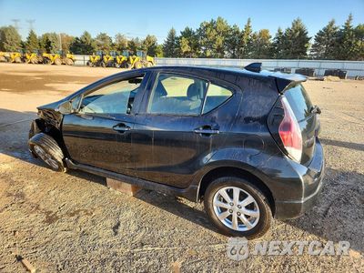 Drugie zdjęcie samochodu z przodu: 2017 TOYOTA PRIUS C THREE VIN:JTDKDTB39H1596320 - miniatura