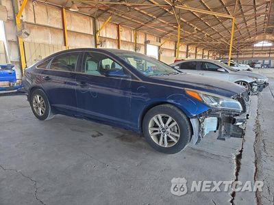 Czwarte zdjęcie samochodu z boku: 2017 HYUNDAI SONATA SE VIN:5NPE24AF4HH552707 - miniatura