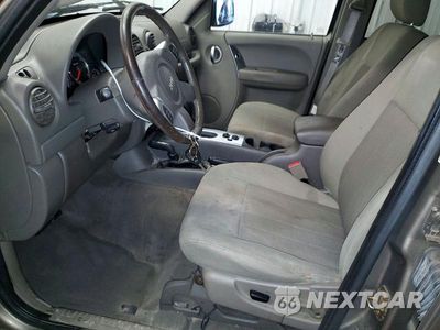 Zdjęcie 7 z 13 samochodu: 2005 JEEP LIBERTY LIMITED VIN:1J4GL58K25W514990 - miniatura