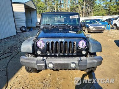 Piąte zdjęcie samochodu w środku: 2016 JEEP WRANGLER UNLIMITED SPORT VIN:1C4BJWDG7GL248612 - miniatura