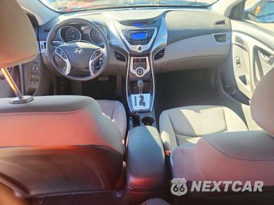 Zdjęcie 8 z 12 samochodu: 2012 HYUNDAI ELANTRA GLS VIN:KMHDH4AE4CU237062 - miniatura