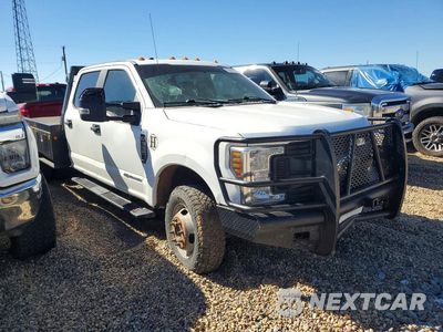 Czwarte zdjęcie samochodu z boku: 2019 FORD F350 SUPER DUTY VIN:1FD8W3HTXKEC31362 - miniatura