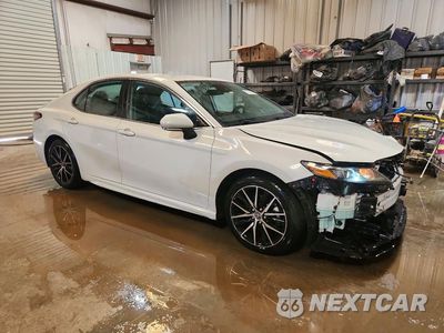Czwarte zdjęcie samochodu z boku: 2023 TOYOTA CAMRY SE VIN:4T1G11AK3PU129320 - miniatura