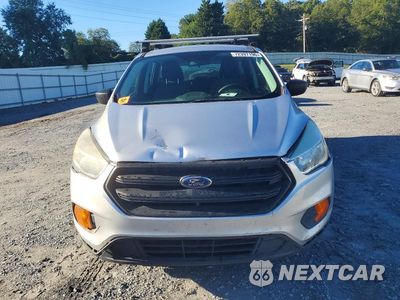 Piąte zdjęcie samochodu w środku: 2017 FORD ESCAPE S VIN:1FMCU0F77HUD72442 - miniatura