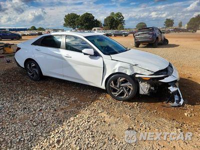 Czwarte zdjęcie samochodu z boku: 2024 HYUNDAI ELANTRA LIMITED VIN:KMHLP4DG4RU793070 - miniatura