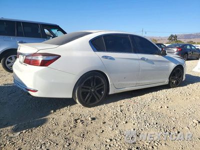 Trzecie zdjęcie samochodu z tyłu: 2016 HONDA ACCORD SPORT VIN:1HGCR2F68GA245368 - miniatura