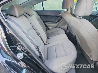 Zdjęcie 10 z 12 samochodu: 2016 KIA FORTE LX VIN:KNAFK4A60G5469498 - miniatura