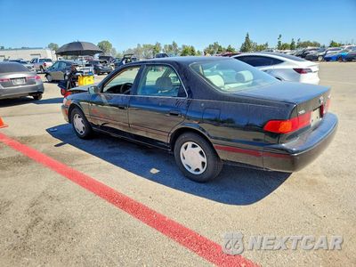 Drugie zdjęcie samochodu z przodu: 2000 TOYOTA CAMRY CE VIN:4T1BG22K9YU961582 - miniatura