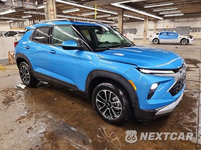 Czwarte zdjęcie samochodu z boku: 2026 CHEVROLET TRAILBLAZER LT VIN:KL79MRSL8TB166568 - miniatura