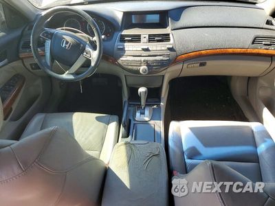Zdjęcie 8 z 12 samochodu: 2012 HONDA ACCORD VIN:1HGCP2F82CA071394 - miniatura