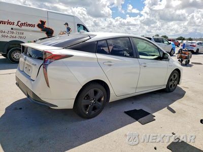 Trzecie zdjęcie samochodu z tyłu: 2017 TOYOTA PRIUS THREE TOURING VIN:JTDKARFU9H3043010 - miniatura