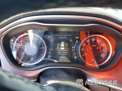 Zdjęcie 9 z 12 samochodu: 2019 DODGE CHALLENGER SXT VIN:2C3CDZAG0KH669082 - miniatura