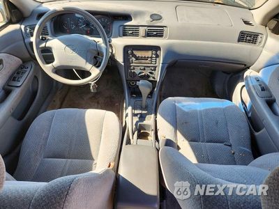 Zdjęcie 8 z 12 samochodu: 2001 TOYOTA CAMRY LE VIN:4T1BG22K01U831793 - miniatura