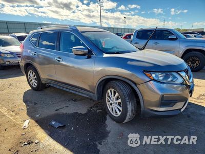 Czwarte zdjęcie samochodu z boku: 2018 NISSAN ROGUE SV VIN:KNMAT2MV1JP560969 - miniatura
