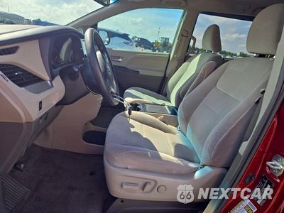 Zdjęcie 7 z 14 samochodu: 2015 TOYOTA SIENNA LE VIN:5TDKK3DC0FS645620 - miniatura