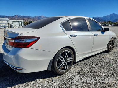 Trzecie zdjęcie samochodu z tyłu: 2017 HONDA ACCORD SPORT VIN:1HGCR2F53HA107374 - miniatura