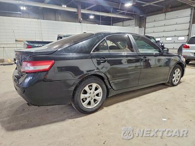 Trzecie zdjęcie samochodu z tyłu: 2011 TOYOTA CAMRY LE VIN:4T4BF3EK7BR218002 - miniatura