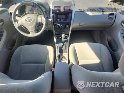 Zdjęcie 8 z 13 samochodu: 2009 TOYOTA COROLLA LE VIN:1NXBU40E99Z023892 - miniatura