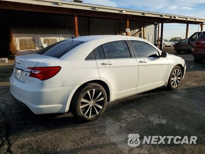 Trzecie zdjęcie samochodu z tyłu: 2013 CHRYSLER 200 LIMITED VIN:1C3CCBCG4DN628035 - miniatura