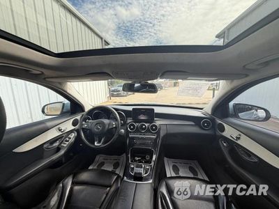 Zdjęcie 9 z 14 samochodu: 2016 MERCEDES-BENZ C 300 VIN:55SWF4JB6GU177131 - miniatura