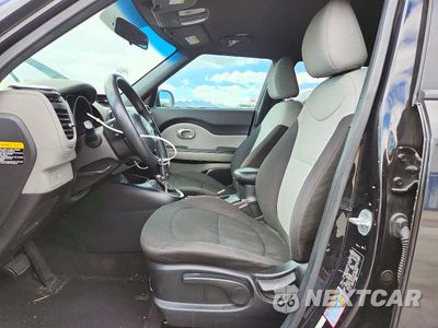 Zdjęcie 7 z 12 samochodu: 2016 KIA SOUL BASE VIN:KNDJN2A2XG7368494 - miniatura